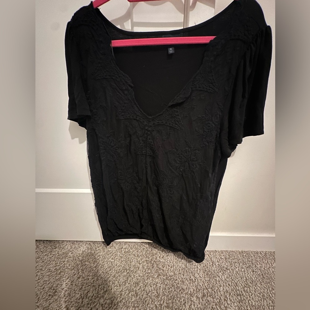 Daytrip Black Short Sleeve Top